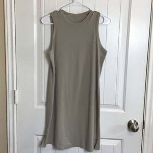 Lululemon Classic-Fit Dress in Nomad Size 8/10 Athletic sporty